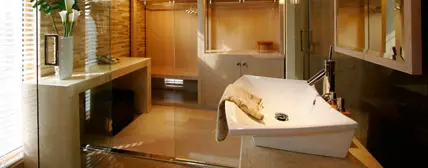 供专业和零售用户使用的粘合剂和密封剂