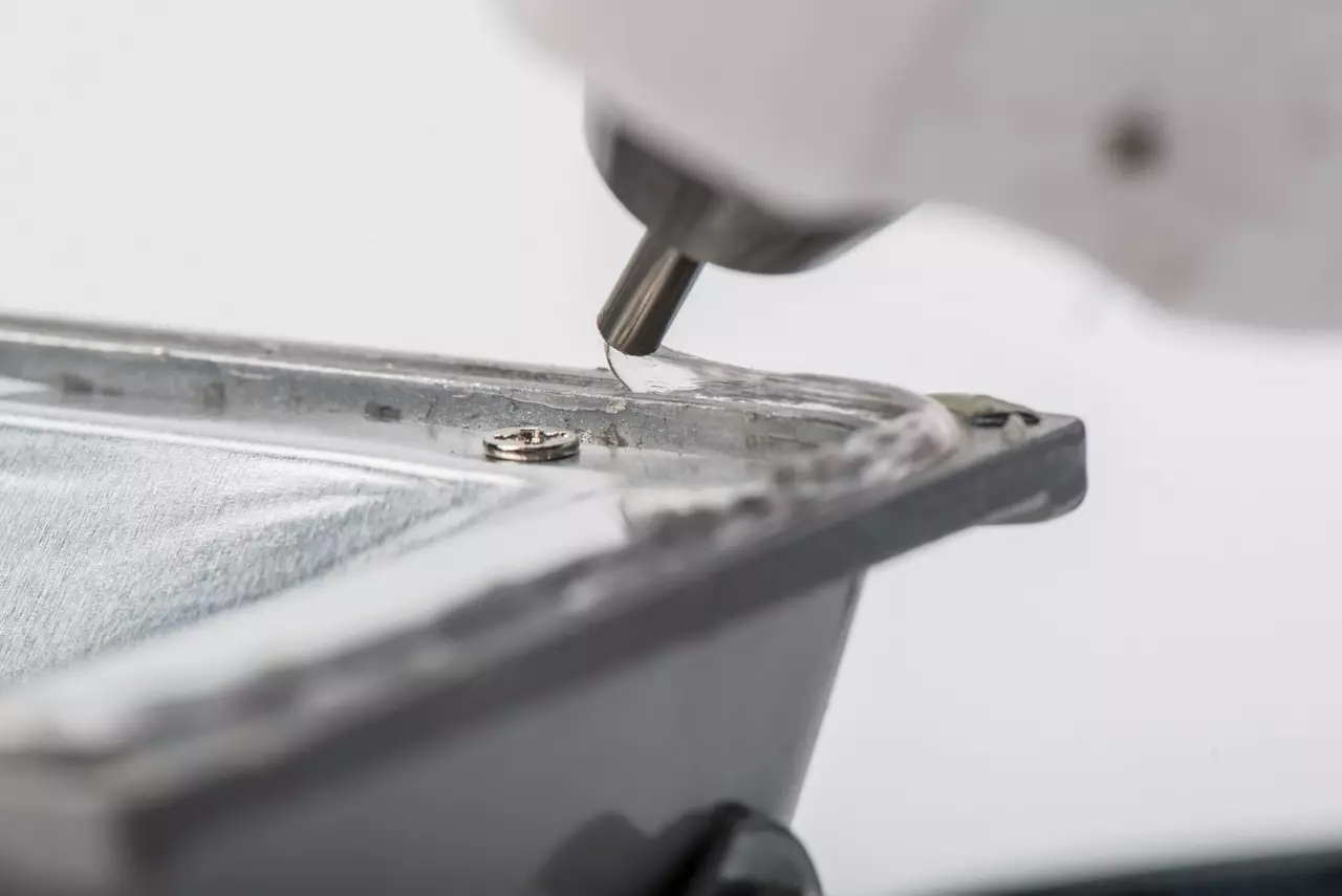 Si Fast assembly adhesives or Si Foams